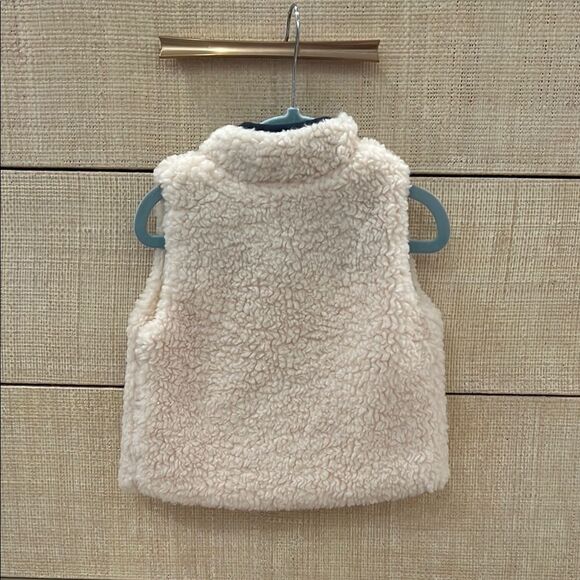 BOGO NWT Matching Sibling Sherpa Zip Vests - Picture 3 of 5